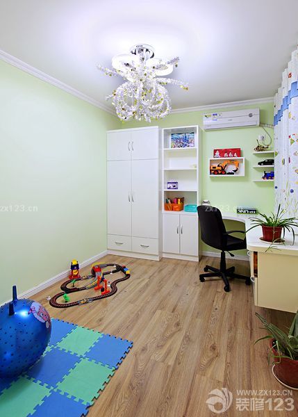 浅褐色木地板儿童房装修效果图大全2023图片