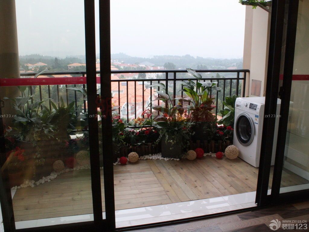 简约风格阳台玻璃隔断门设计效果图大全2025图片