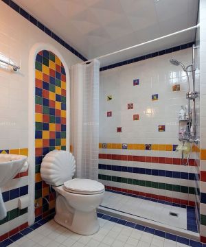 绚丽个性卫生间浴室铝扣板集成吊顶装修实景图