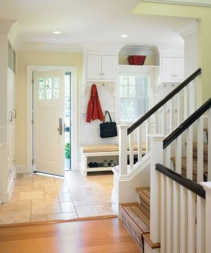 简约温馨门厅玄关装修效果图