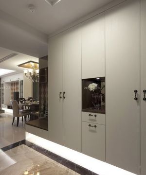 最新110平米中式家居客厅大衣柜设计效果图欣赏