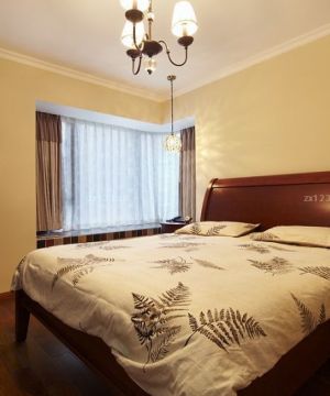 最新130平米现代美式卧室飘窗窗帘设计效果图片