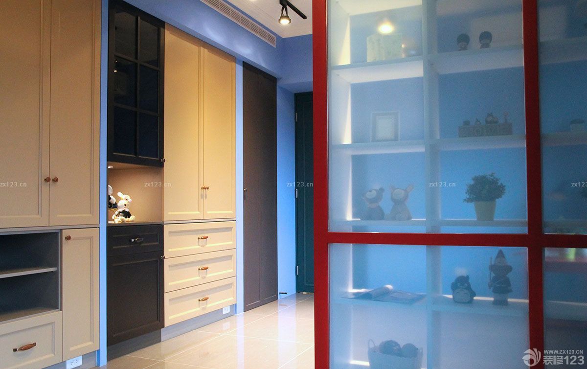 现代风格创意组合柜装修案例