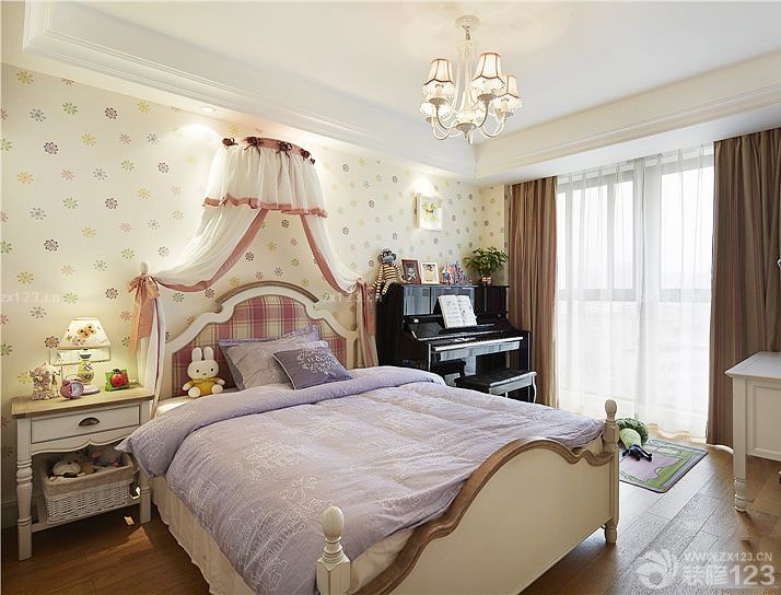 135平米儿童房落地飘窗设计图片