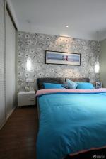 85平米卧室壁纸床头背景墙设计图片