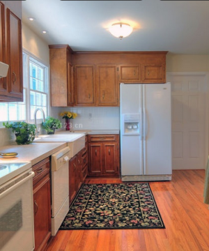 最新混搭风格厨房橱柜颜色效果图片