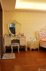 最新70平房子小平米卧室装修效果图片