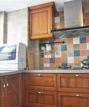 2025混搭风格厨房橱柜设计图