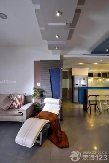 66平米小户型沙发床装修图片