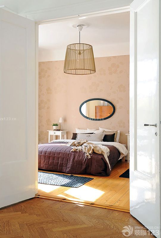 挑高小户型卧室装修案例图片大全