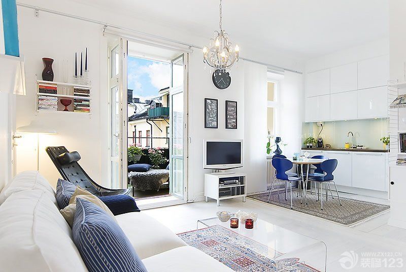 小户型欧式客厅沙发效果图片 