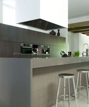最新小户型敞开式厨房橱柜设计装修效果图片欣赏