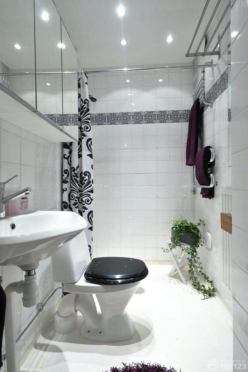 小户型卫生间装修实例大全2025