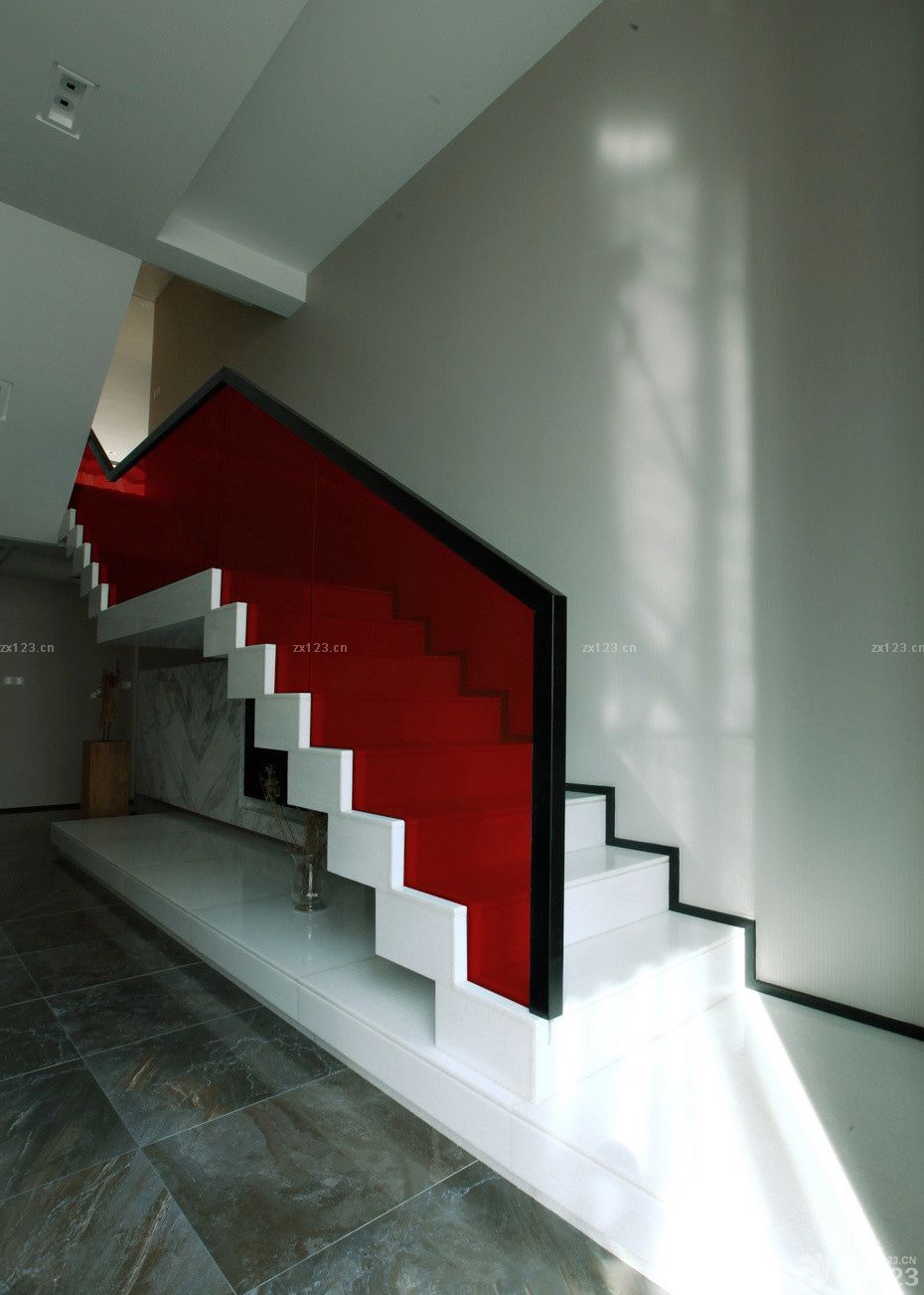 2025最新简约时尚风格别墅楼梯扶手效果图