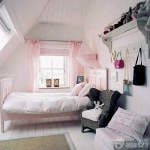 粉色系90平带阁楼一室豪华装修效果图欣赏