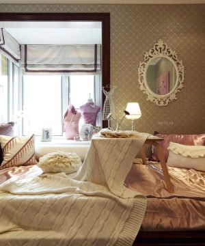 创意唯美的二室一厅简欧风格壁纸装修效果图