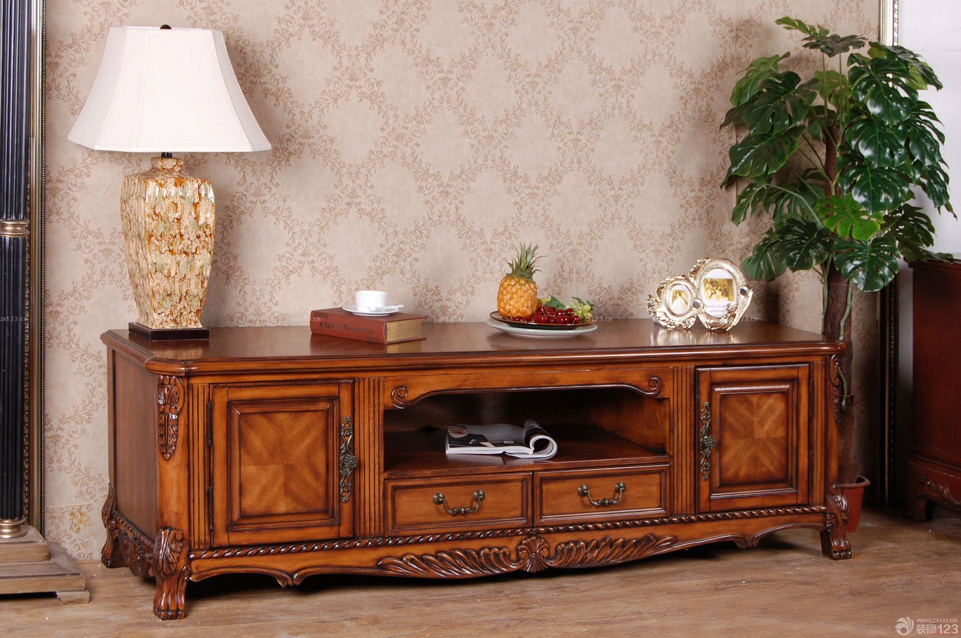 2025美式风格家居电视柜装修图片欣赏