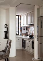 最新时尚半敞开式厨房美式橱柜装修图片欣赏