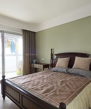 家庭卧室沉稳实木美式田园床头柜装修实景图