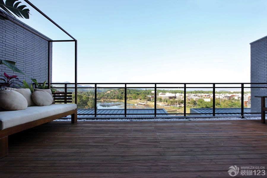 别墅阳台栏杆装饰图