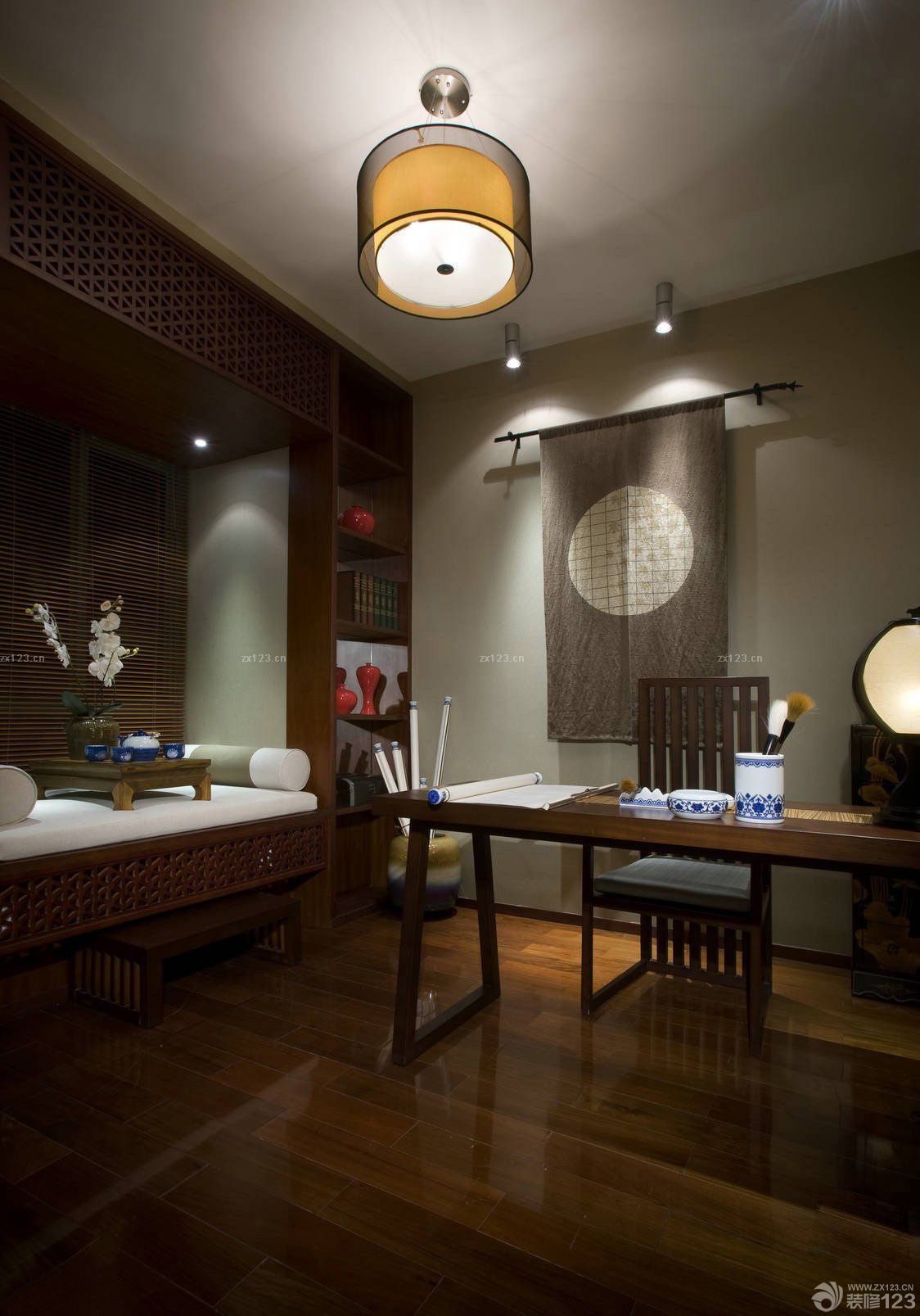 东南亚风格书房原木地板装修效果图
