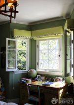 最新东南亚风格实木书桌装修效果图