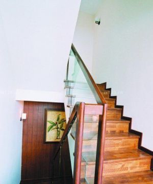 东南亚风格室内楼梯设计图片欣赏