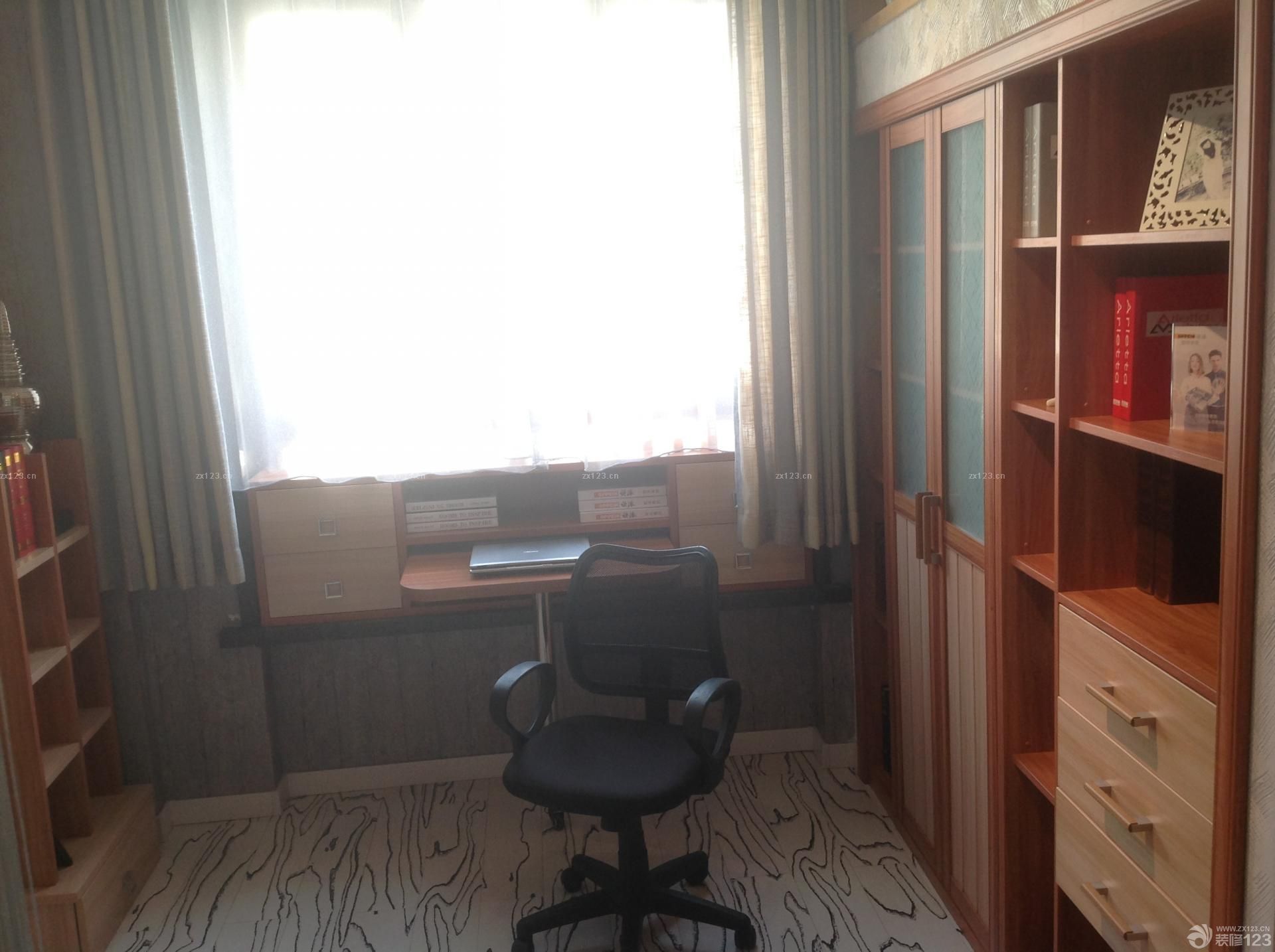 创意小户型阳台改书房设计图片大全2025