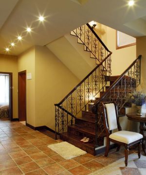 2025别墅家庭美式风格楼梯装修图片大全