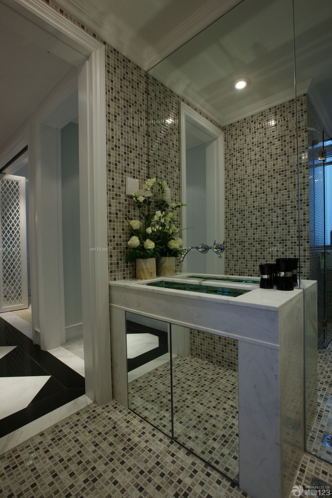 大户型房屋现代简约风格卫生间效果图片