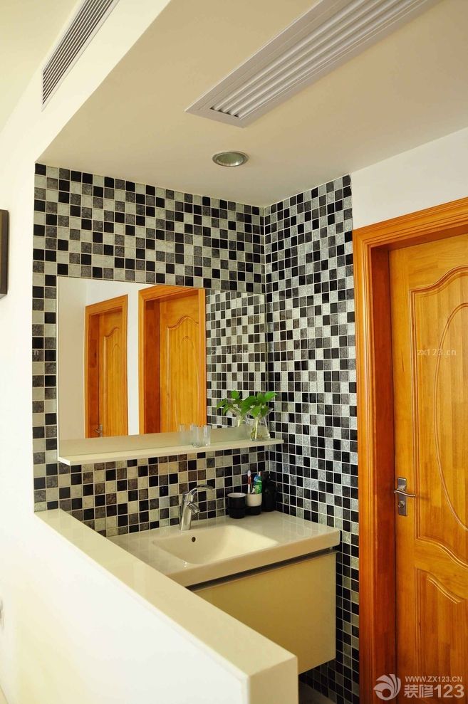 最新家装卫生间洗手盆图片欣赏