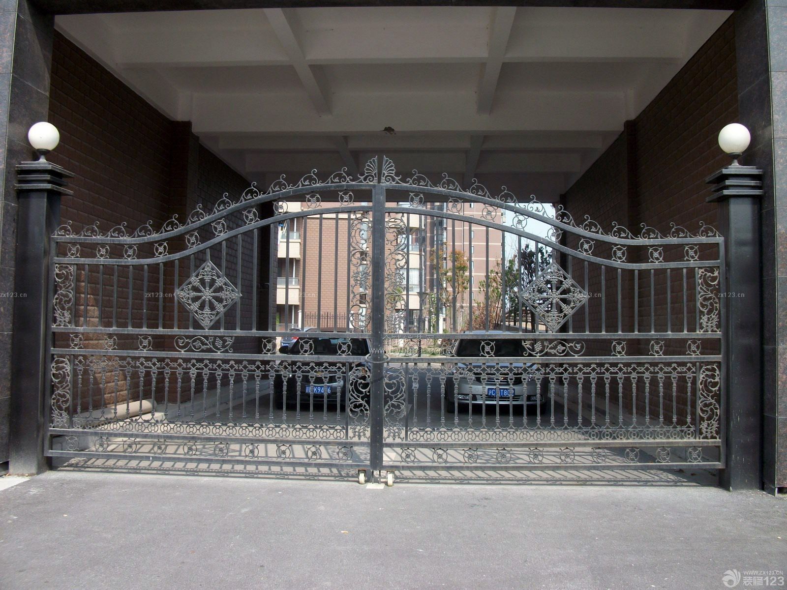 简约别墅铁艺大门效果图片大全传统别墅铁艺大门图片大全欣赏2020202