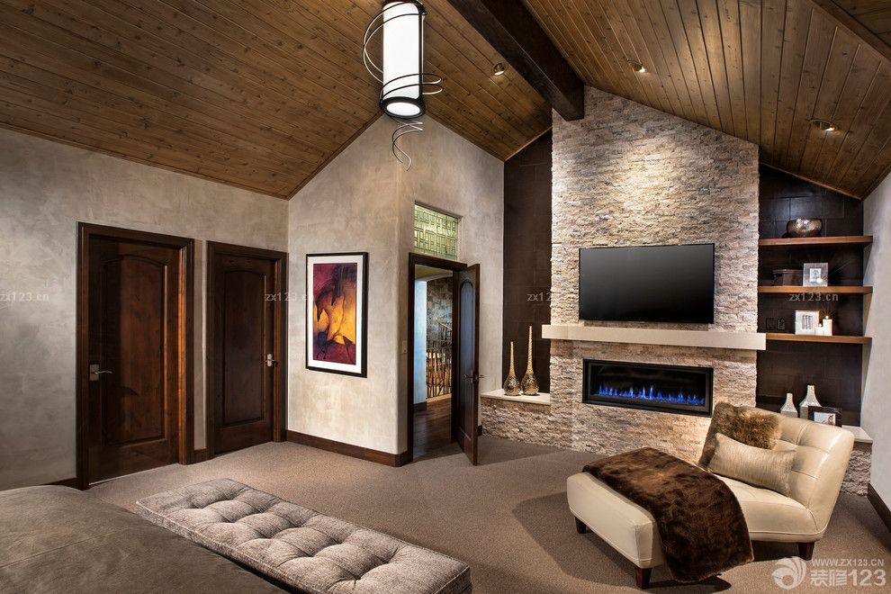 经典美式电视背景墙设计实景图