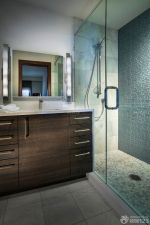 最新美式住宅浴室装修设计图片