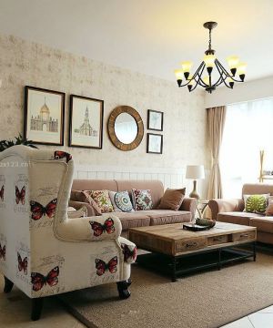 2025最新家庭客厅美式布艺沙发装修实景图片