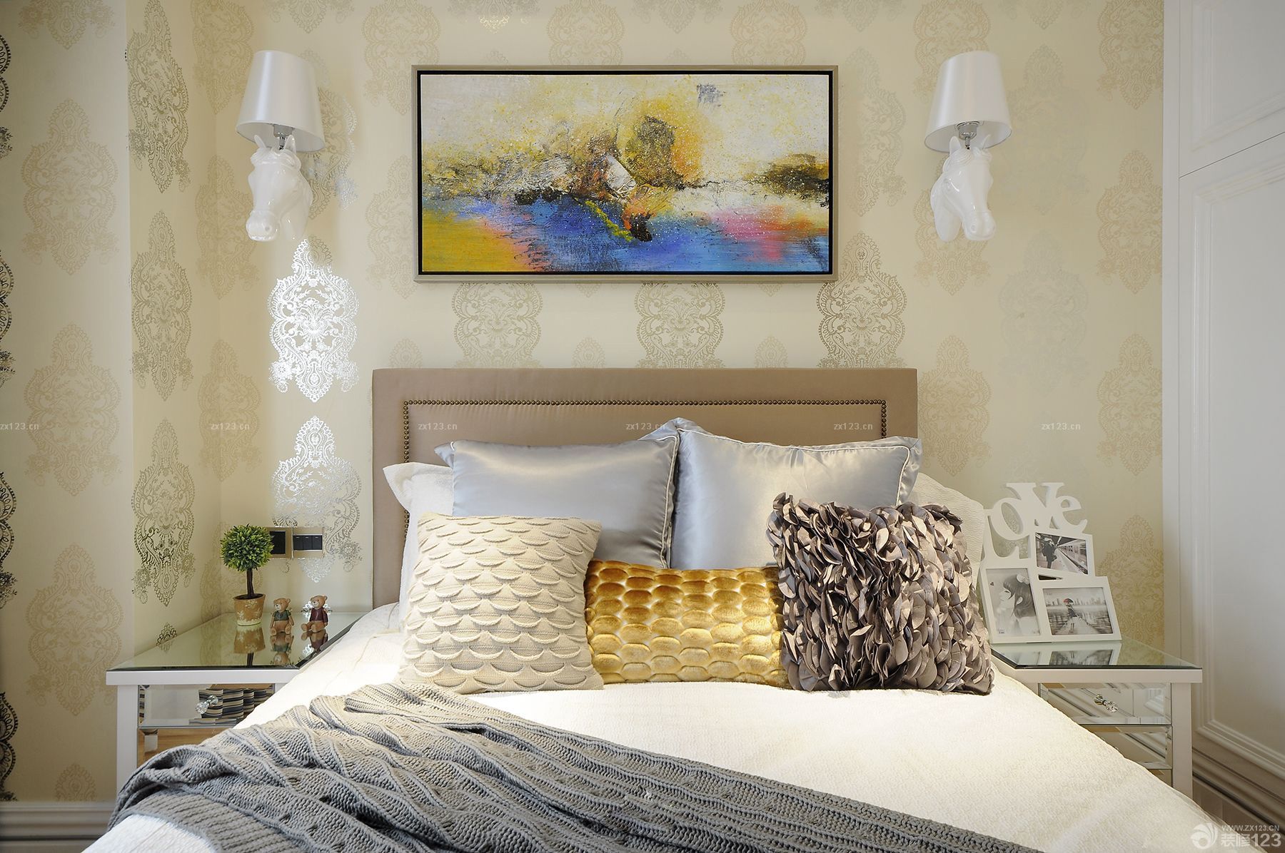 最新浪漫家居卧室欧式风格背景墙装修案例