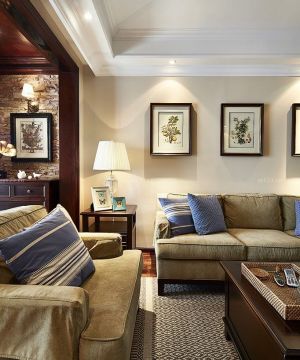 不吊顶的客厅美式布艺沙发装修实景图欣赏