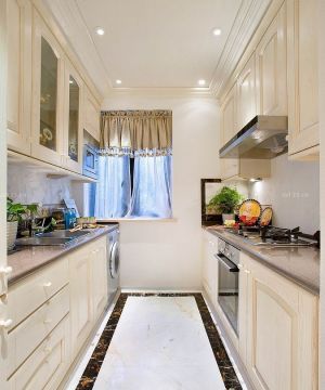 最新家居厨房简欧风格厨柜装修效果图片大全