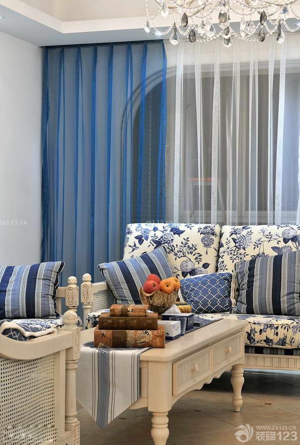 2023家庭客厅地中海风格窗帘设计效果图片