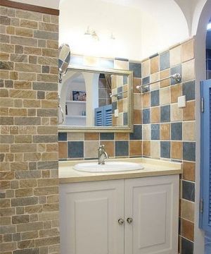 最新家庭洗手间瓷砖拼花贴图案例