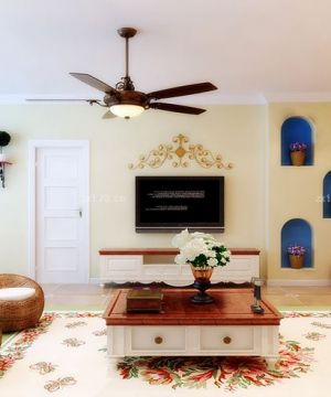 最新精美家居客厅地中海风格壁纸设计案例