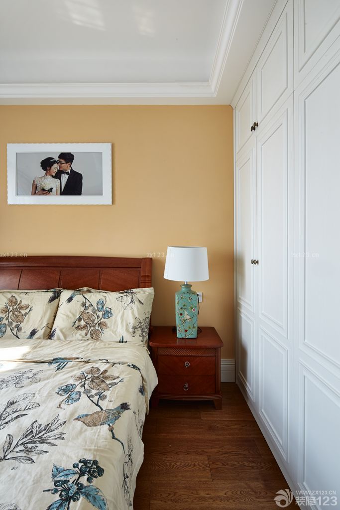 2023新房卧室现代风格实木家具设计图片大全