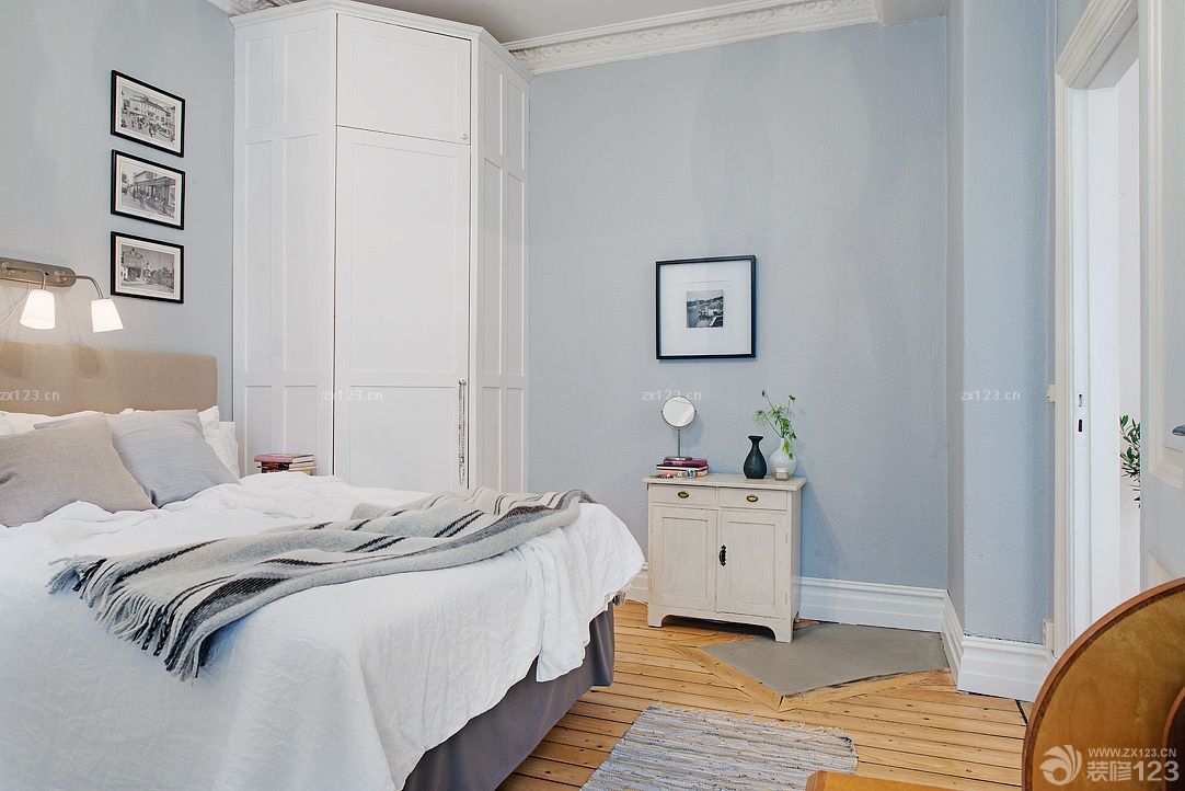 北欧风格主卧室衣柜设计图片