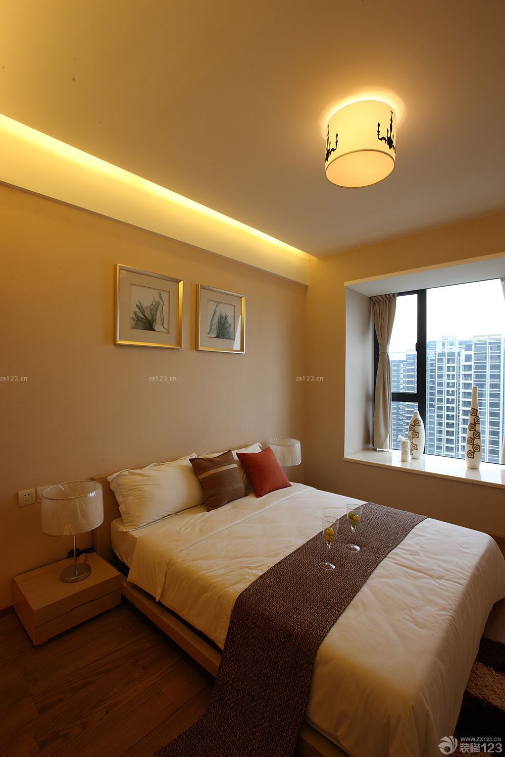 经典现代风格主卧室装修效果图片2020