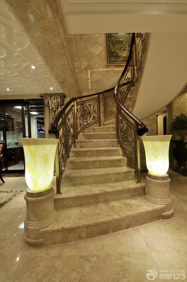 经典别墅楼梯扶手设计效果图欣赏