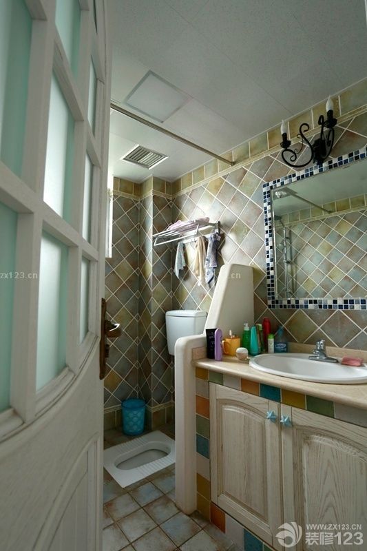 2025温馨家居地中海卫浴装修实景图欣赏