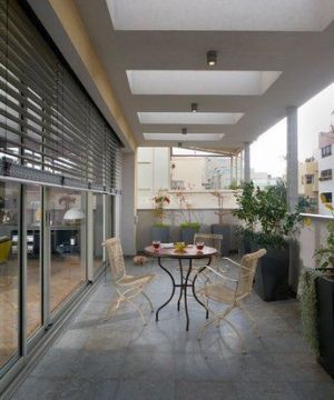 2025最新现代设计风格阳台吊顶装修案例