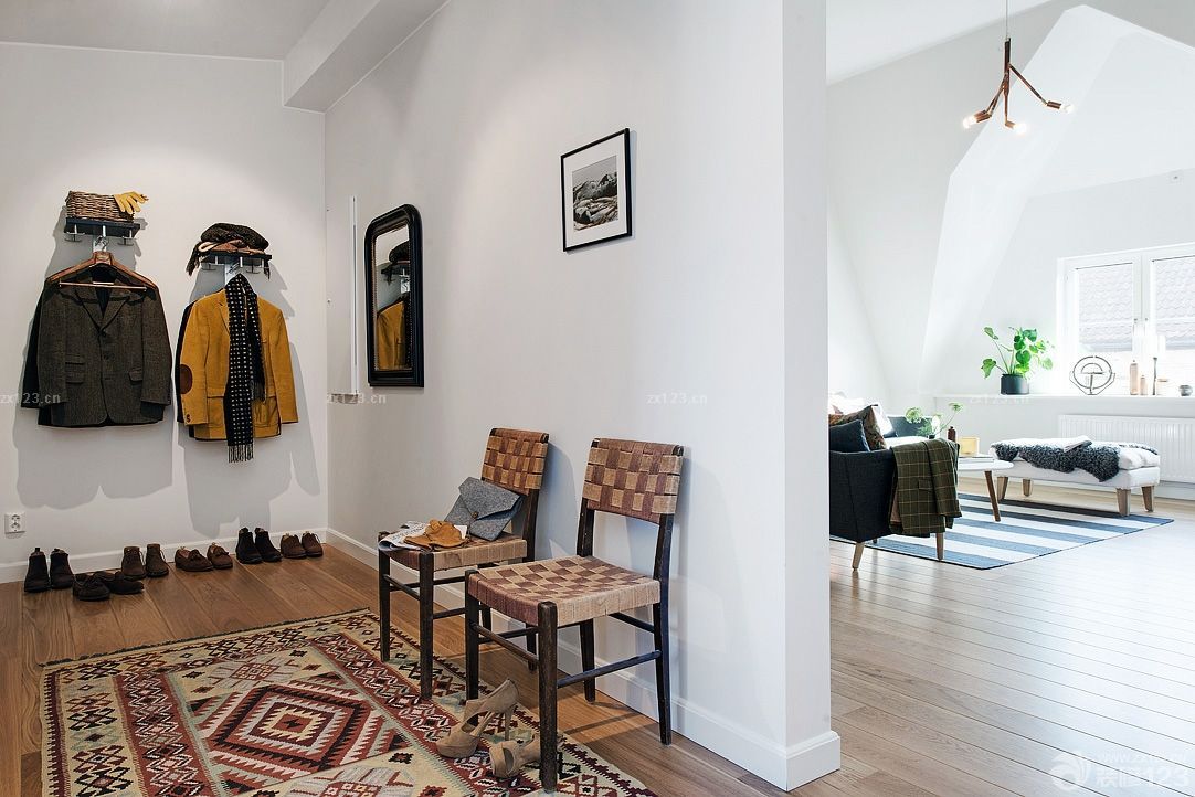 2025进门玄关挂衣架装修效果图片