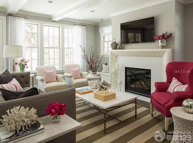 2025小二室一厅房屋客厅田园风格电视柜摆放图