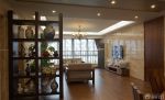最新中式风格家装餐厅博古架隔断设计图片